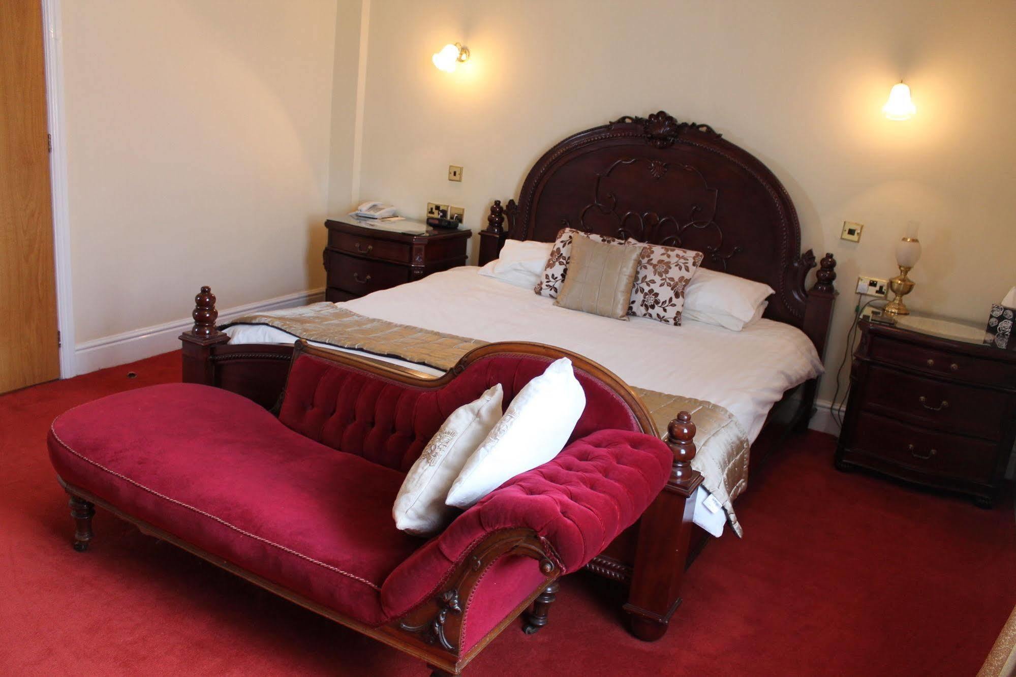 Longview Hotel Натсфорд Экстерьер фото